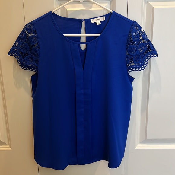 Lace sleeve blouse - Picture 2 of 10
